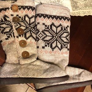 Muk Luks A La Mode Boots Slippers  size 6 New